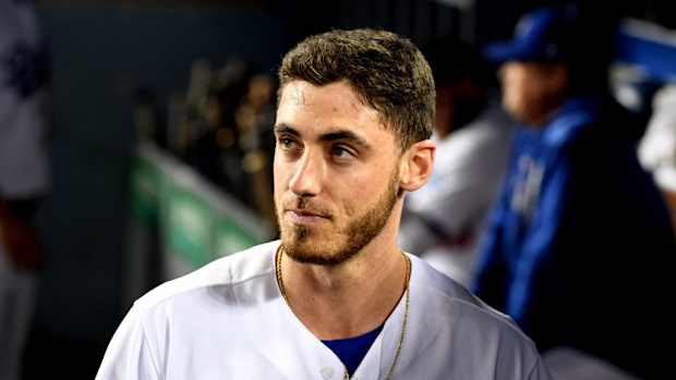 bellinger-fan-rushes-field-second.jpg